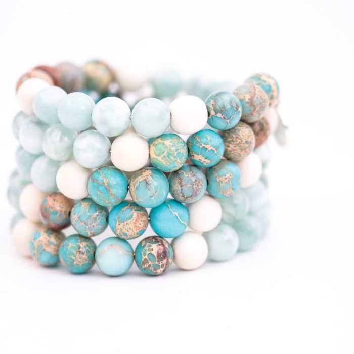 bracelet made with gemstones and sea sediments
